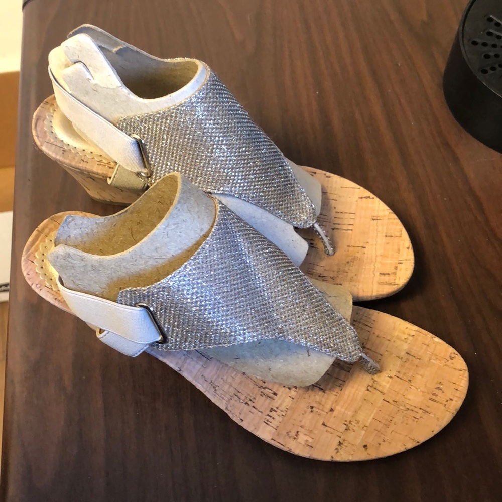 Wedges, super cute. Size 8.